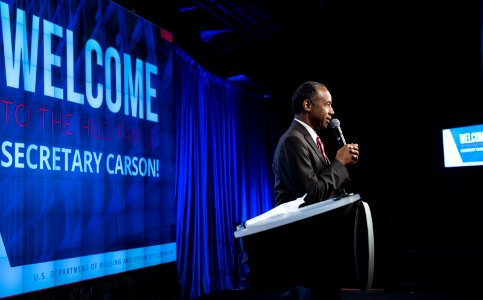 HUD Family Welcomes Secretary Carson (33253104776)