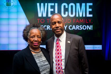 HUD Family Welcomes Secretary Carson (33293808945)