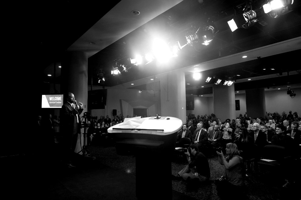 HUD Family Welcomes Secretary Carson (33293809985)