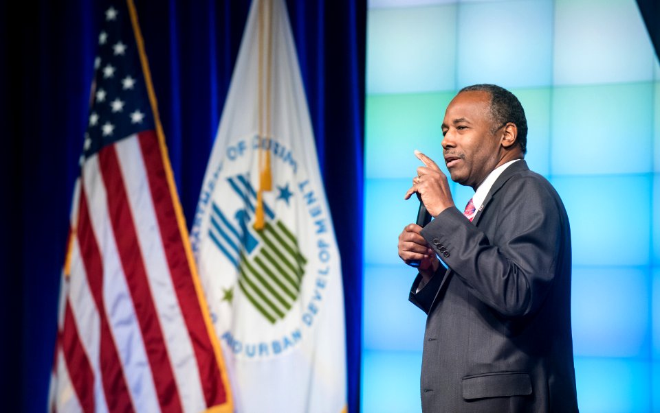HUD Family Welcomes Secretary Carson (33293806795)