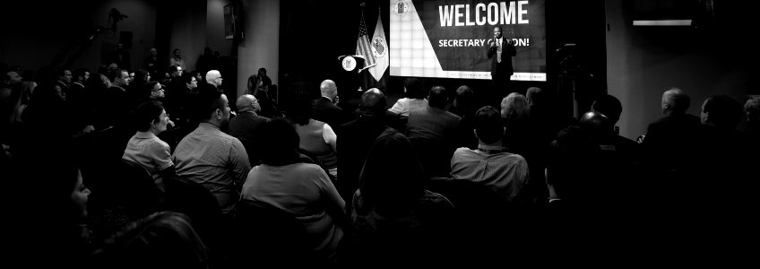 HUD Family Welcomes Secretary Carson (33293811965)