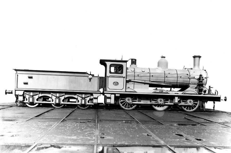 HUA-164493-Afbeelding van de stoomlocomotief nr 675 serie 671 685 van de HSM later vernummerd tot nr 3305 serie 3300 van de NS 