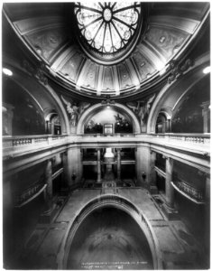 Hudson County Court House, Jersey City, N.J. LCCN2002697340