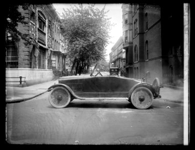 Hudson, stolen car LCCN2016852079