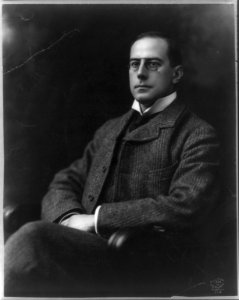 Hugh Chisholm, half-length portrait, seated LCCN2005691661