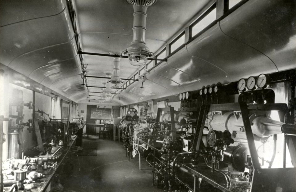 HUA-169686-Interieur van de instructiewagen 159002 van de N.S