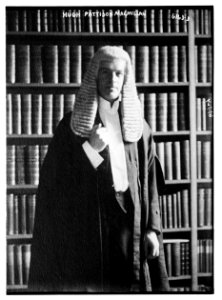 Hugh Pattison MacMillan LCCN2014717082