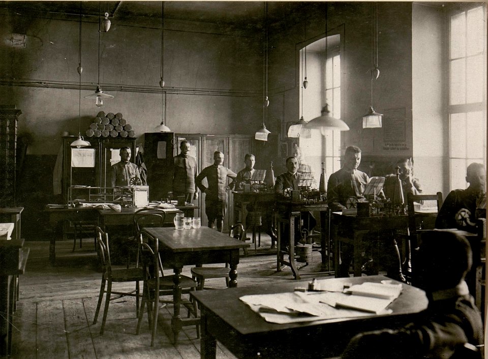 Hughes Zentrale des 10.A.K. (BildID 15507794)