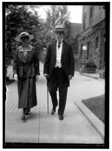 HUGHES, CHARLES EVANS. GOVERNOR OF NEW YORK, 1907-1910; ASSOCIATE JUSTICE OF SUPREME COURT, 1910-1916; CHIEF JUSTICE, 1930-. WITH DAUGHTER, KATHERINE LCCN2016867365