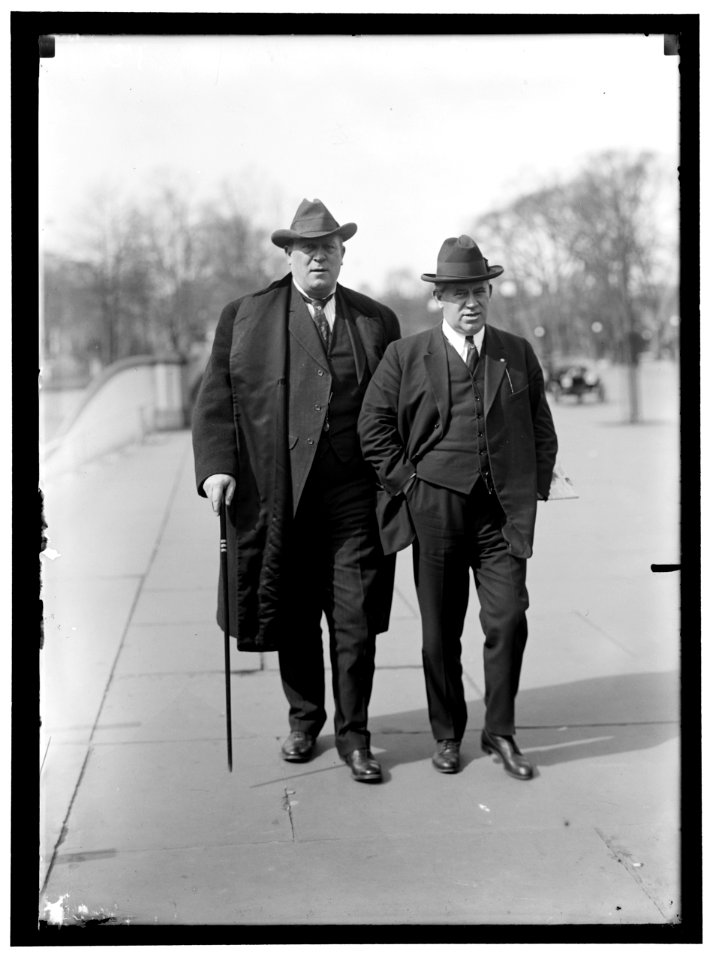 HUGHES, WILLIAM. REP. FROM NEW JERSEY, 1903-1912; SENATOR, 1913-1918. RIGHT, WITH OLLIE JAMES LCCN2016865289