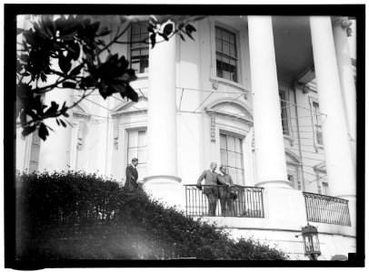 HUGHES, WILLIAM. REP. FROM NEW JERSEY, 1903-1912; SENATOR, 1913-1918. WITH WILSON, WATCHING EGG ROLLING AT WHITE HOUSE LCCN2016864442