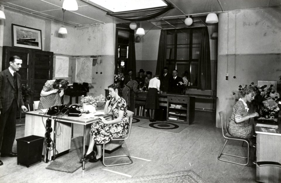 HUA-169320-Interieur van het NS station Rotterdam DP te Rotterdam inlichtingenbureau