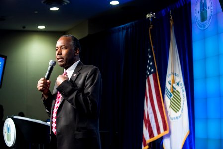 HUD Family Welcomes Secretary Carson (32451019784)