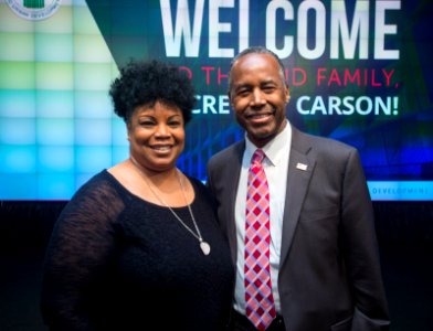 HUD Family Welcomes Secretary Carson (32910847790)