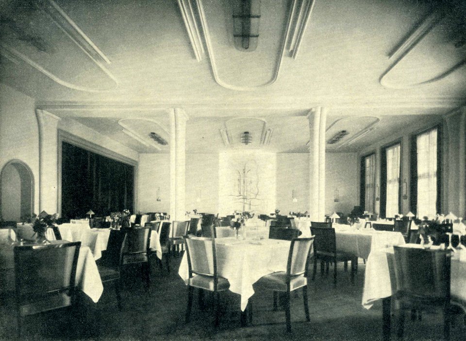 Hugo Schmölz (geb. 21. Januar 1879 in Sonthofen; gest. 27. April 1938 in Köln), Düsseldorf, Breidenbacher Hof, der Speisesaal