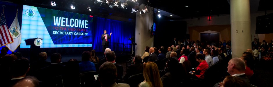 HUD Family Welcomes Secretary Carson (33138476472)