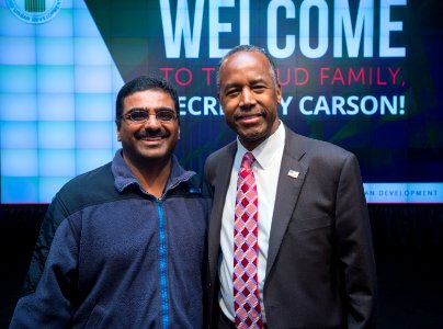 HUD Family Welcomes Secretary Carson (33165650431)