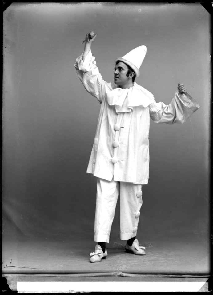Hugo Wahlfordt as the lead in Pajazzo at Kungliga Operan 1911 - SMV - GV008