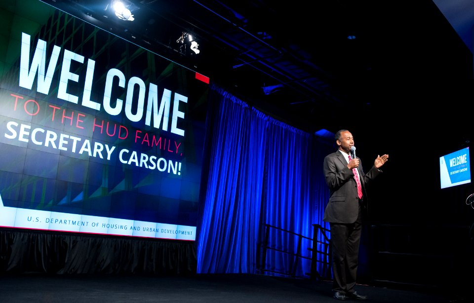HUD Family Welcomes Secretary Carson (33253105646)