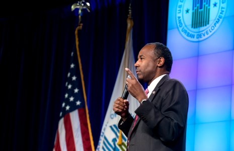 HUD Family Welcomes Secretary Carson (33293812835)