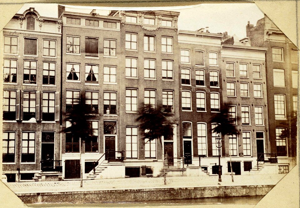 Huizen aan de gracht