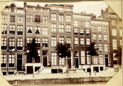 Huizen aan de gracht