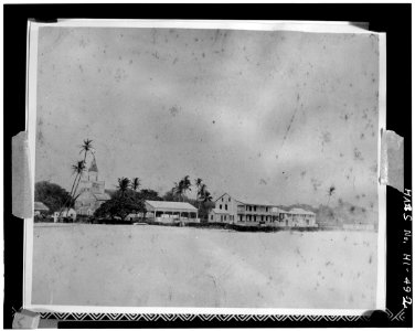 Hulihee Palace and waterfront of Kailua-Kona, 1884-1900 photo