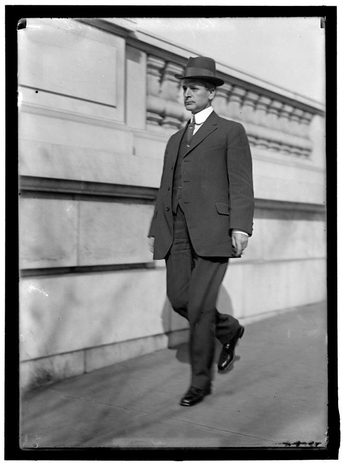 HULL, CORDELL. REP. FROM TENNESSEE, 1907-1921, 1923-1927 LCCN2016865032