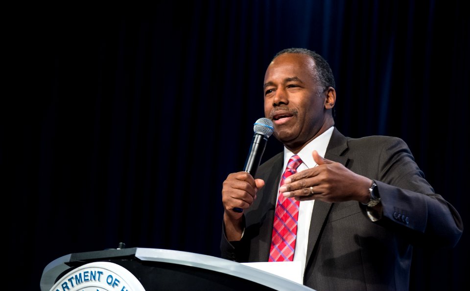 HUD Family Welcomes Secretary Carson (33165645921)