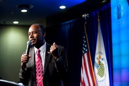 HUD Family Welcomes Secretary Carson (33165646321)