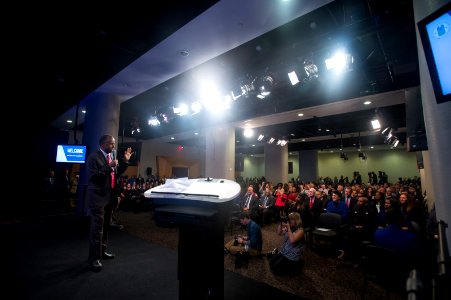 HUD Family Welcomes Secretary Carson (33293810155)