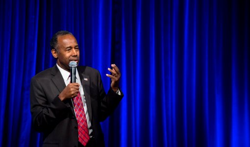 HUD Family Welcomes Secretary Carson (33293811385)