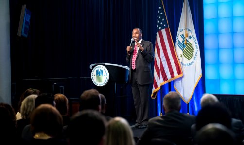 HUD Family Welcomes Secretary Carson (33293813075)