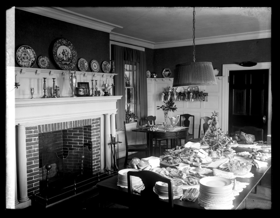 Hunt breakfast, home of Geo. Slater, Upperville, Va. Rose Hill LCCN2016823548