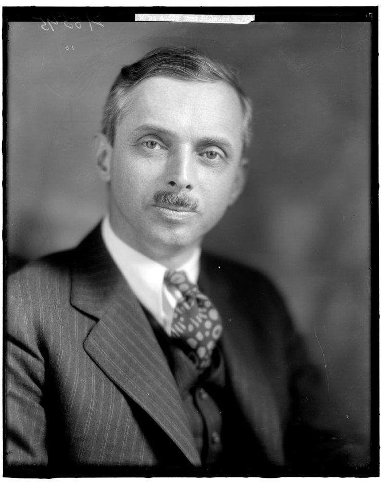 HUNT, EDWARD E. LCCN2016859822
