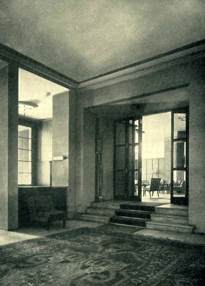 Hugo Schmölz (geb. 21. Januar 1879 in Sonthofen; gest. 27. April 1938 in Köln), Düsseldorf, Breidenbacher Hof, Aufgang zur großen Halle