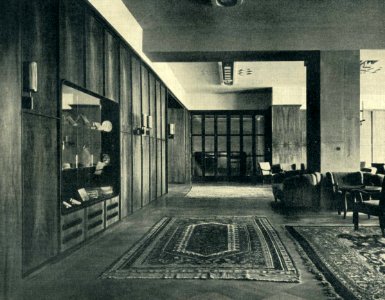 Hugo Schmölz (geb. 21. Januar 1879 in Sonthofen; gest. 27. April 1938 in Köln), Düsseldorf, Breidenbacher Hof, ein Blick aus der großen Halle zur Eingangshalle