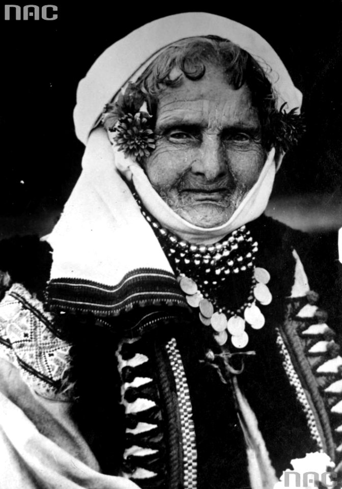 Hutsul woman (Ukrainian highlander)