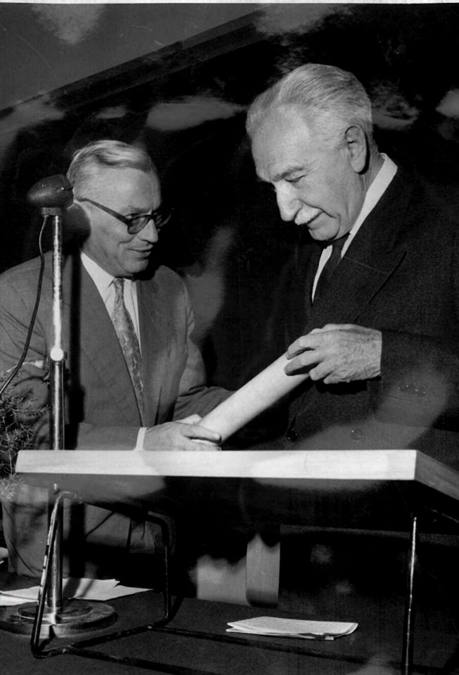 Hugo Bergman receives Honorary Doctorate from the Hebrew University of Jerusalem 1959 a