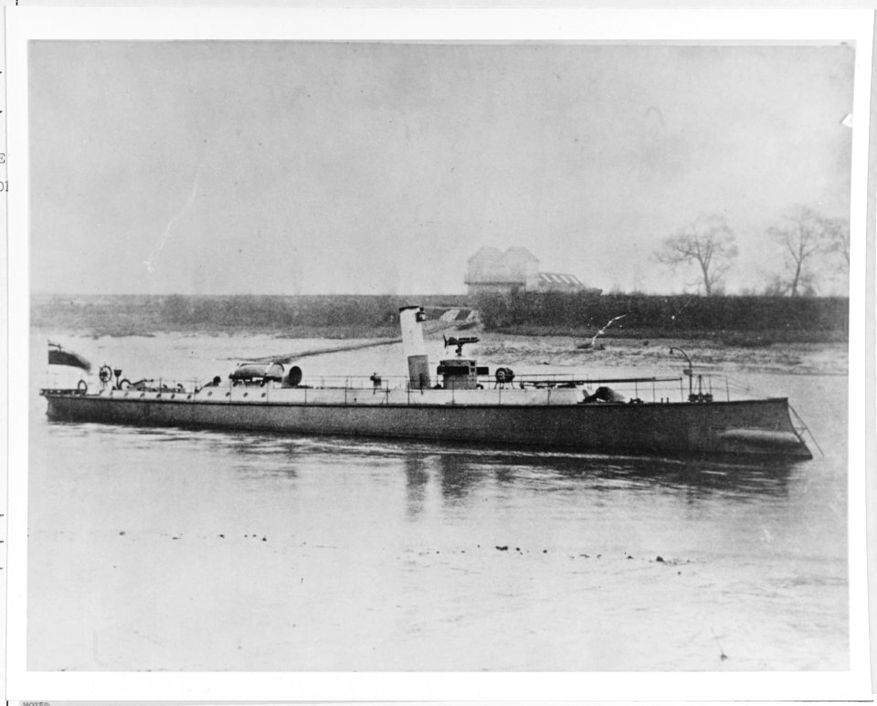 Hvalrossen (ship, 1884) - NH 64239