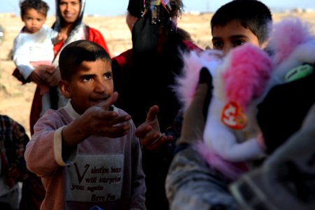 Humanitarian Aid DVIDS256683