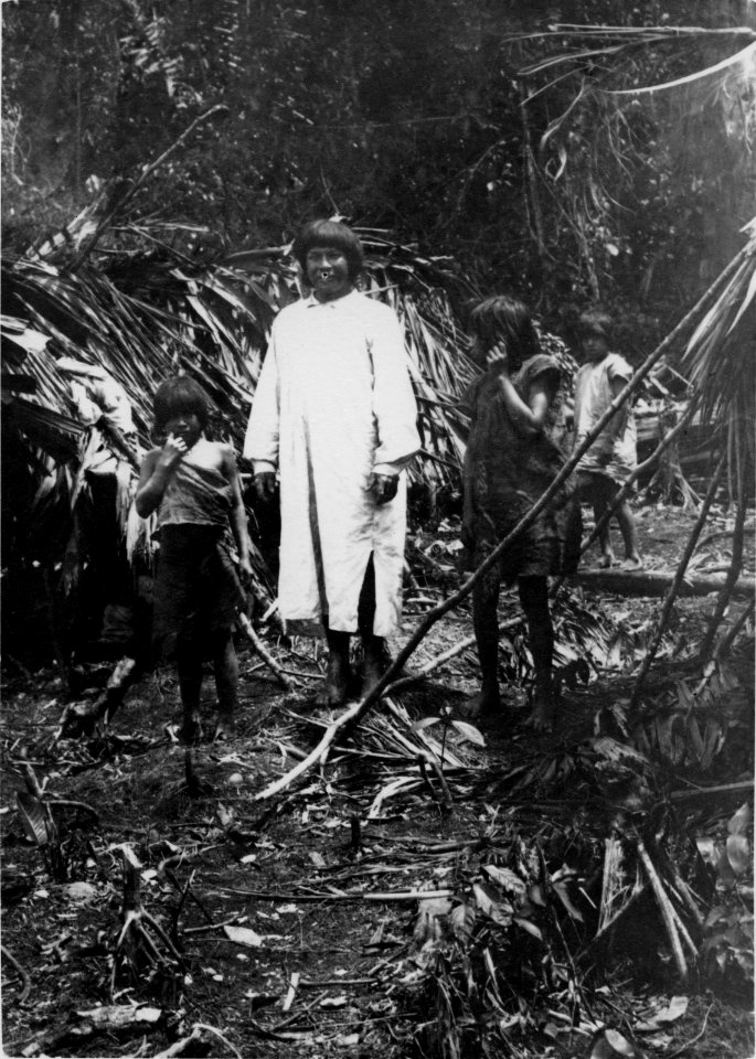 Hydda, kvinna och barn. Mellan Rio Inambari och Rio Tambopata. Madre de Dios. Peru - SMVK - 002518