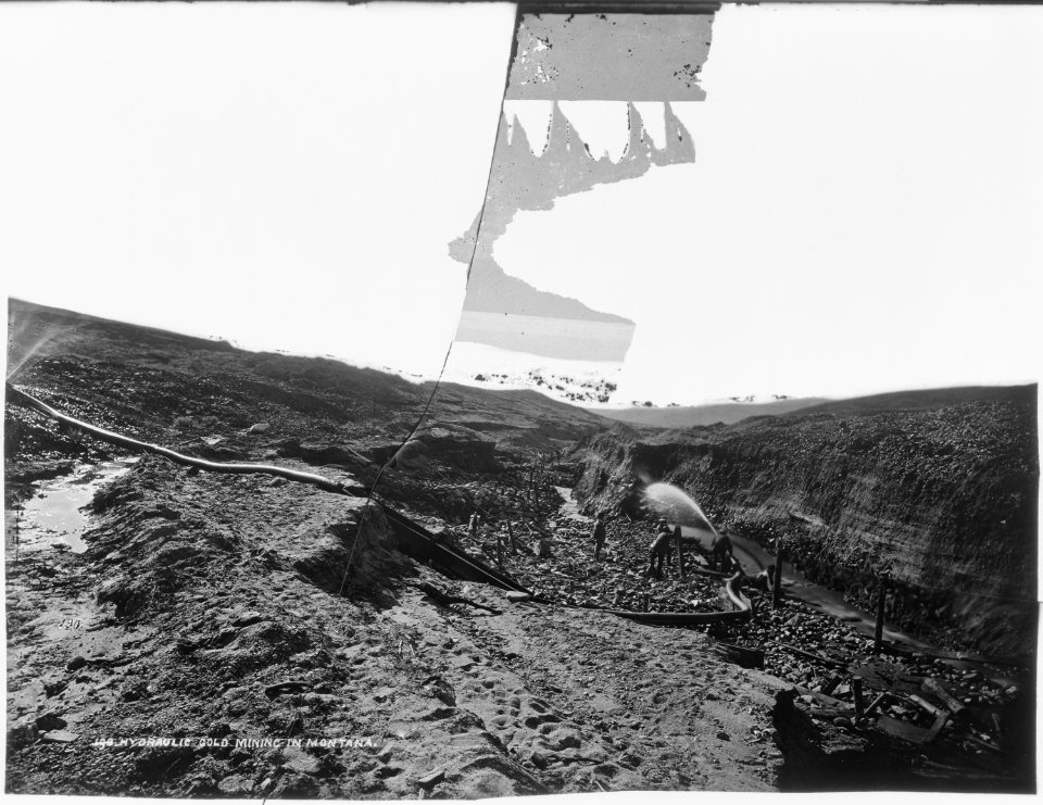 Hydraulic gold mining in Montana. Alder Gulch - NARA - 516669