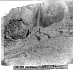 Hydraulic mining - the big boulder, Kentucky Claim, Timbuctoo, Yuba County LCCN2002723106
