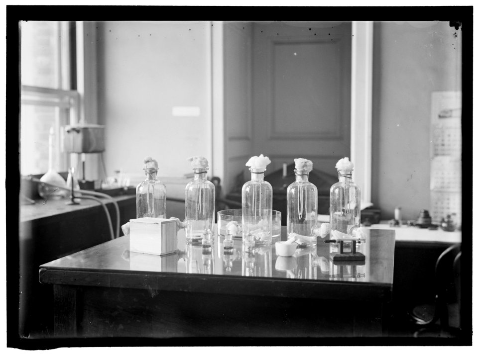 HYGIENE LABORATORY LCCN2016864877
