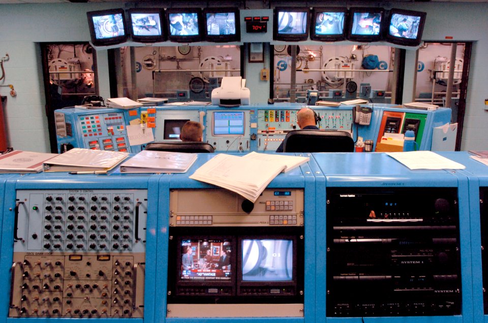 Hyperbaric facility control room
