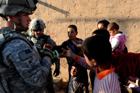 Humanitarian Aid DVIDS256681