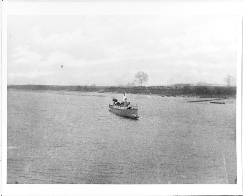 Hvalrossen (ship, 1884) - NH 64240