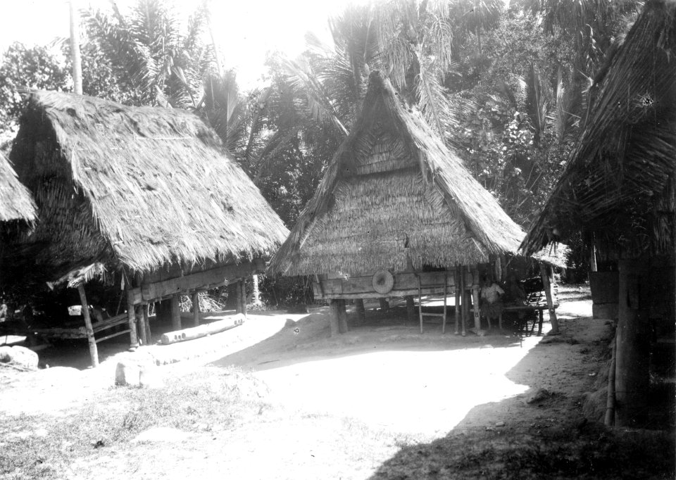 Hus i Boladangko. Boladangko. Indonesien - SMVK - 000221