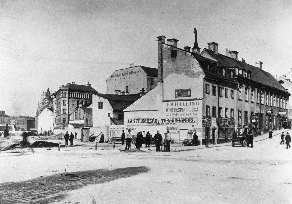Hörnet Nybrogatan med blivande Birger Jarlsgatan 1890-tal